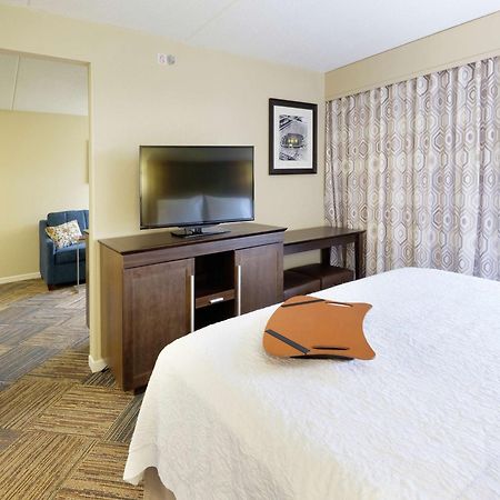 Hampton Inn Green Bay Downtown Bagian luar foto