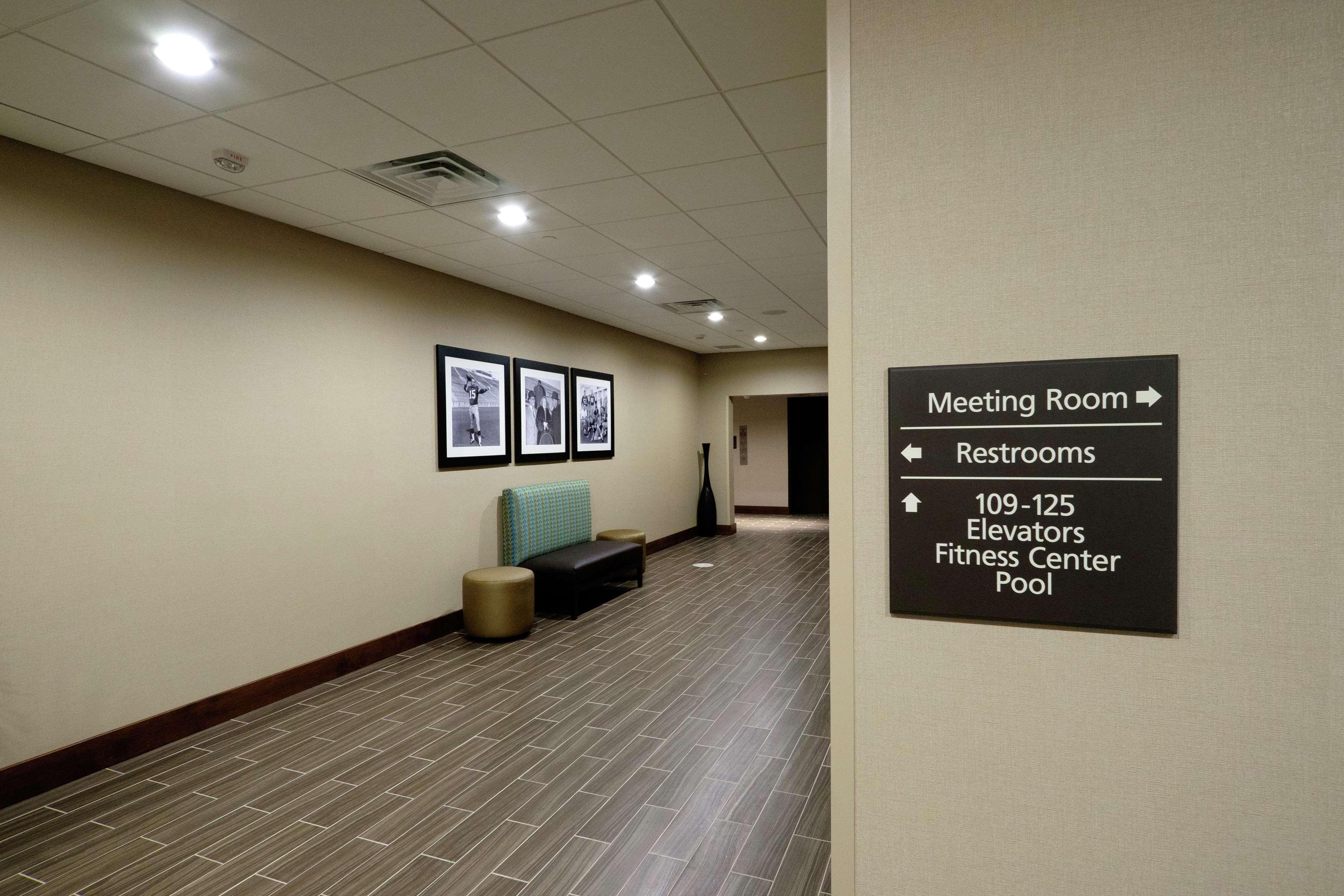 Hampton Inn Green Bay Downtown Bagian luar foto