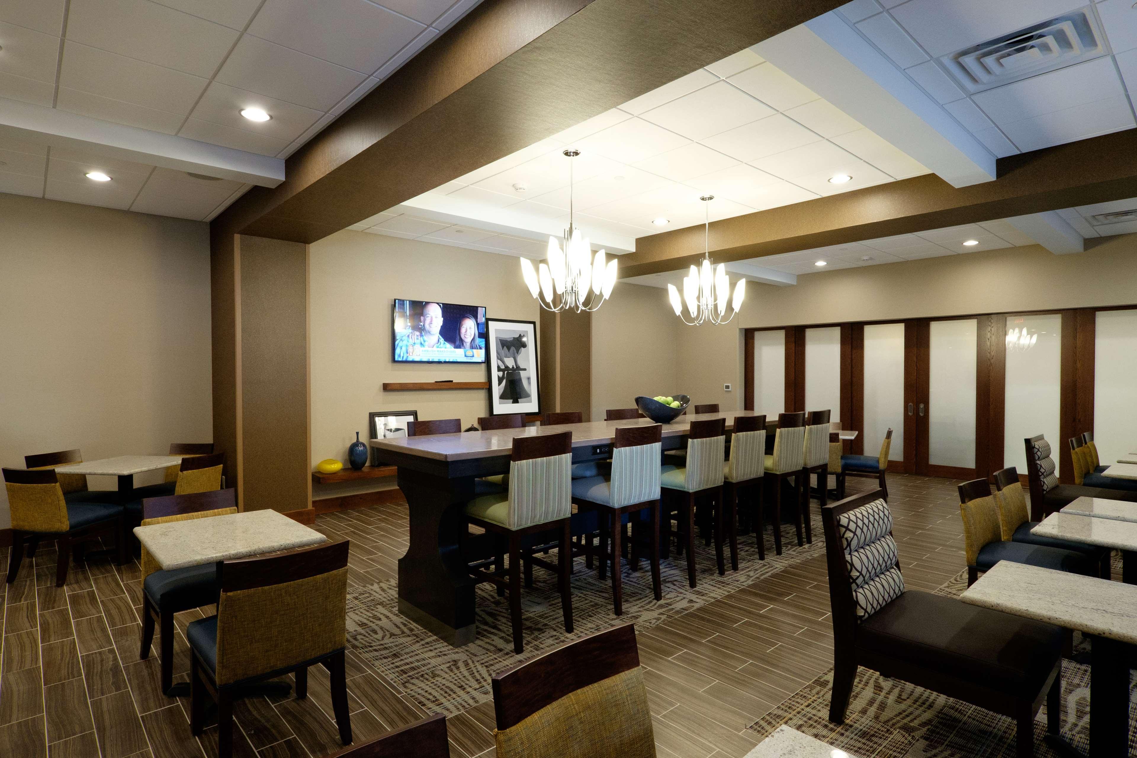 Hampton Inn Green Bay Downtown Bagian luar foto