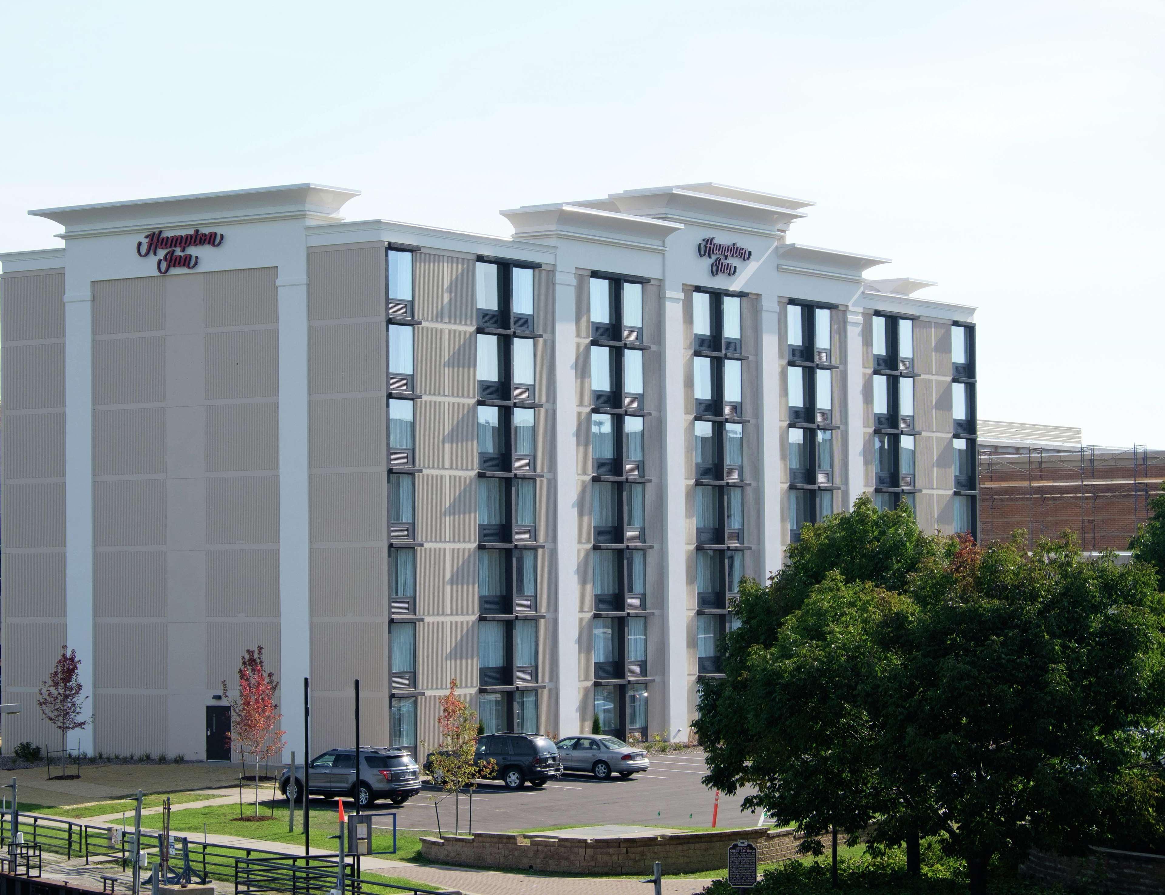 Hampton Inn Green Bay Downtown Bagian luar foto