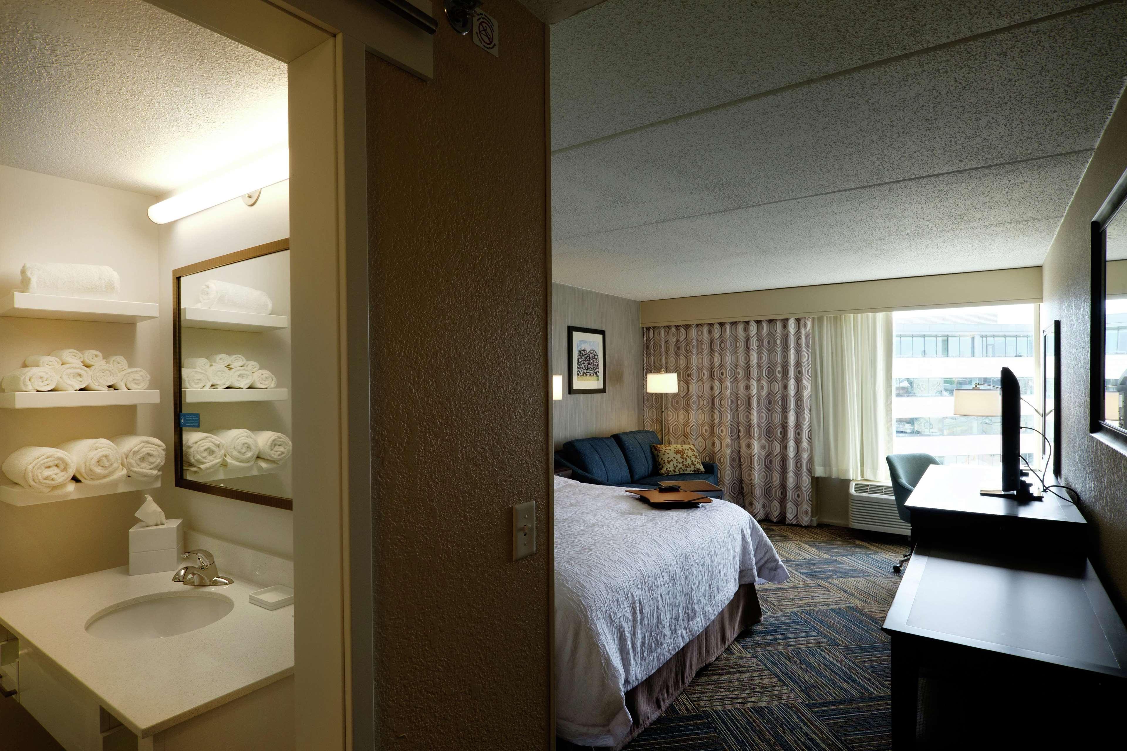 Hampton Inn Green Bay Downtown Bagian luar foto