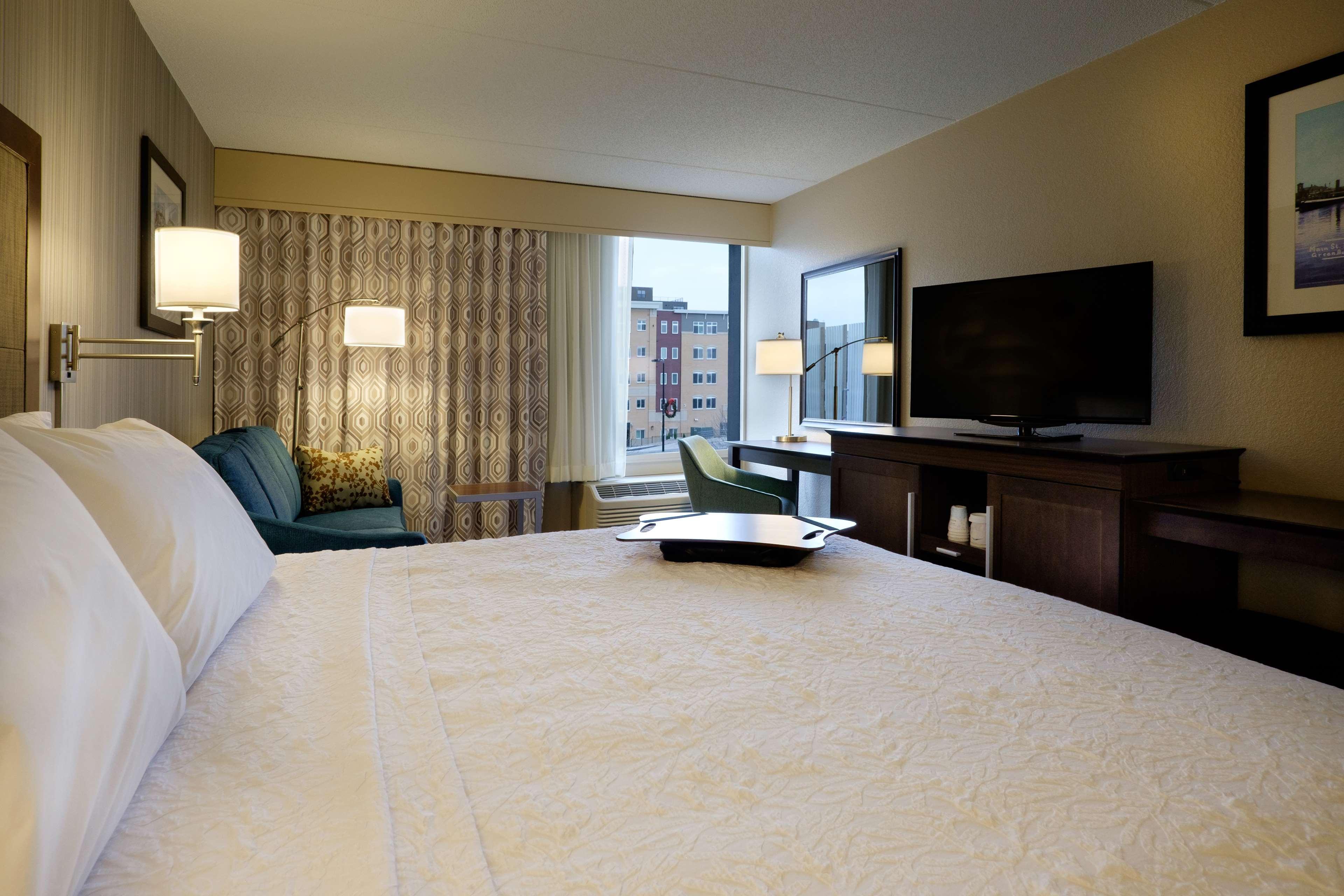 Hampton Inn Green Bay Downtown Bagian luar foto