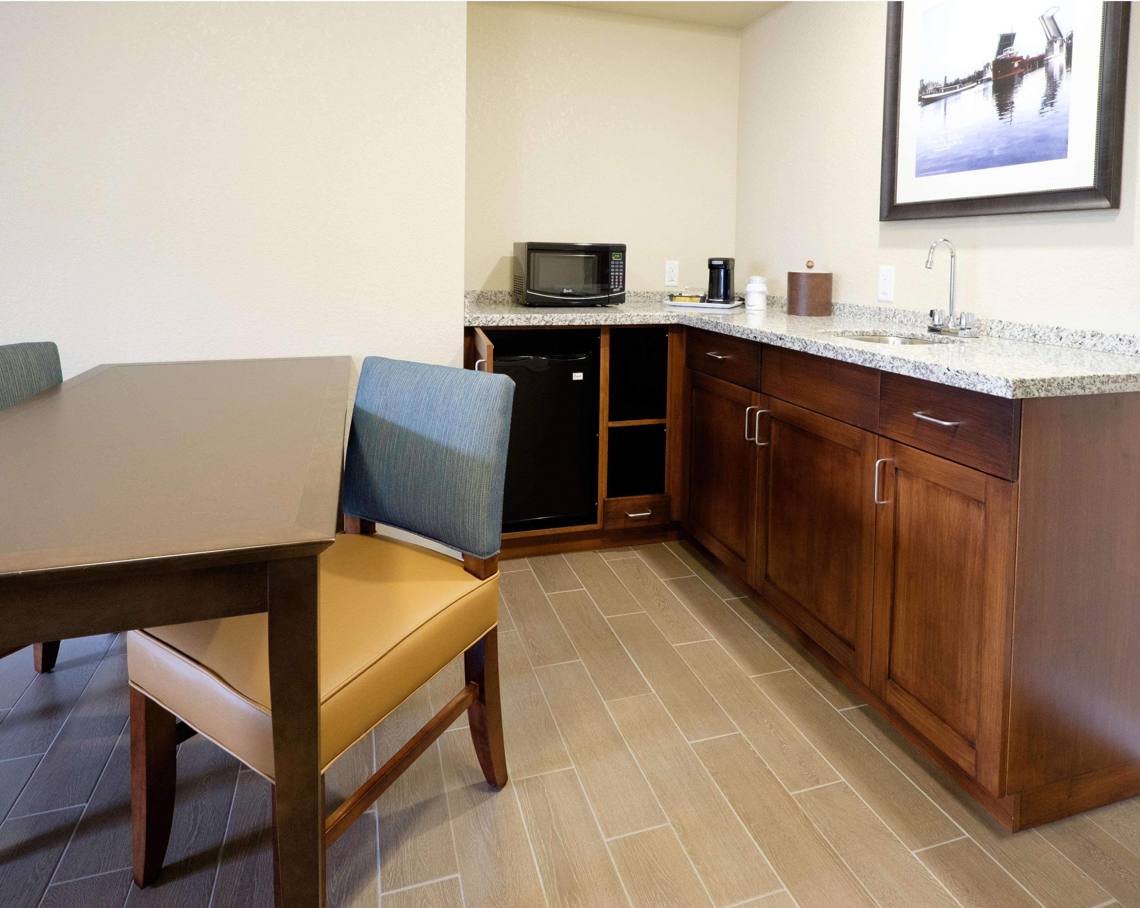 Hampton Inn Green Bay Downtown Bagian luar foto