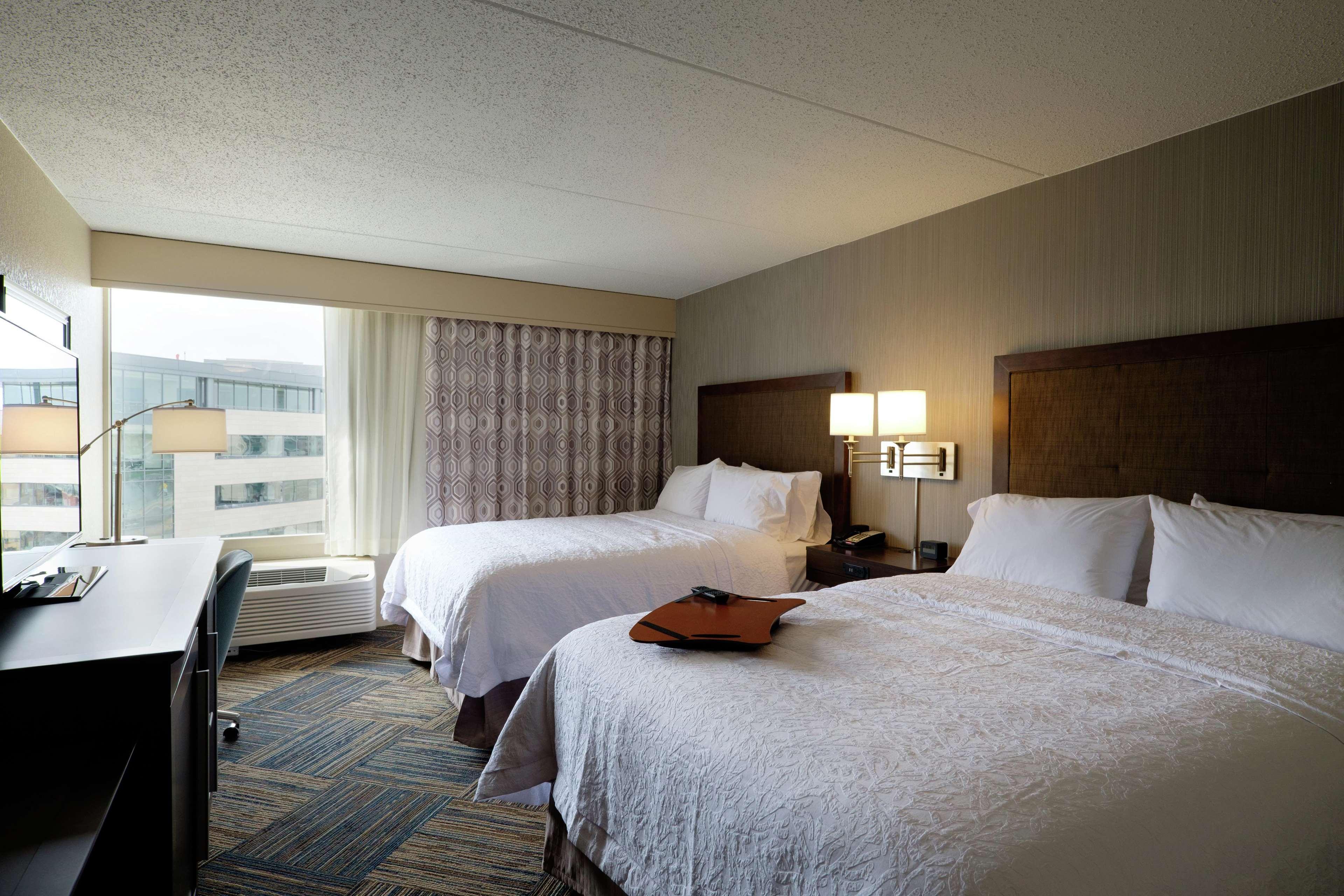 Hampton Inn Green Bay Downtown Bagian luar foto