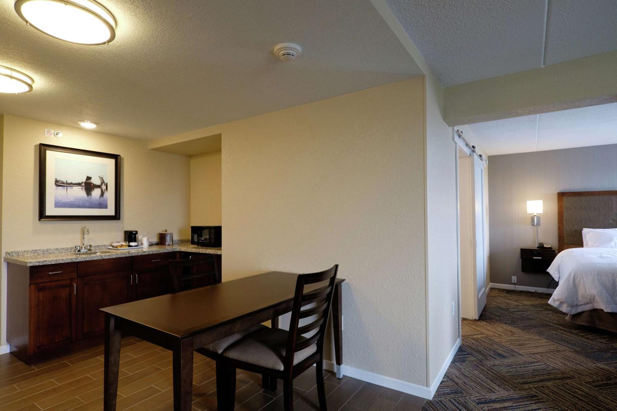 Hampton Inn Green Bay Downtown Bagian luar foto