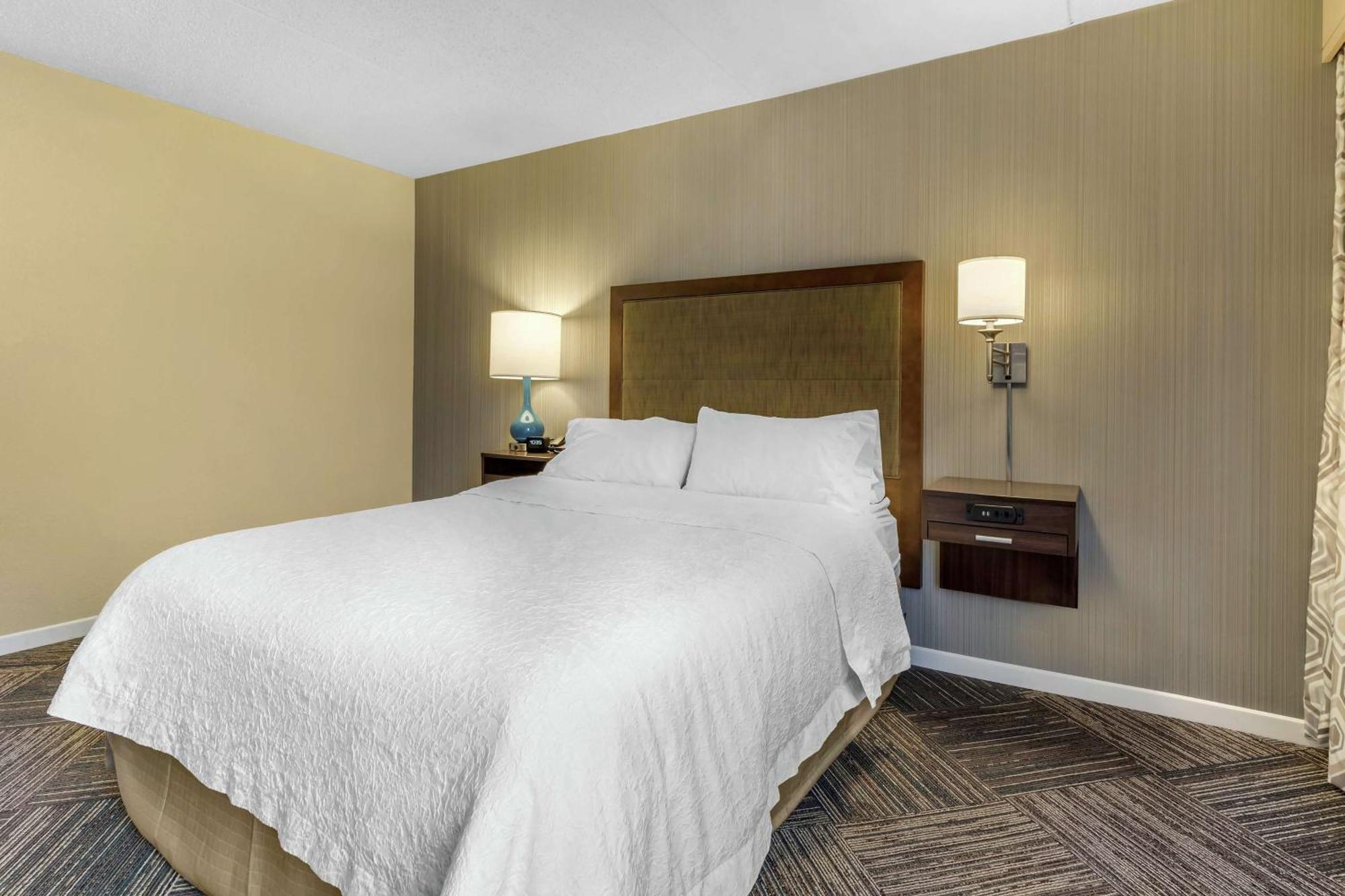 Hampton Inn Green Bay Downtown Bagian luar foto