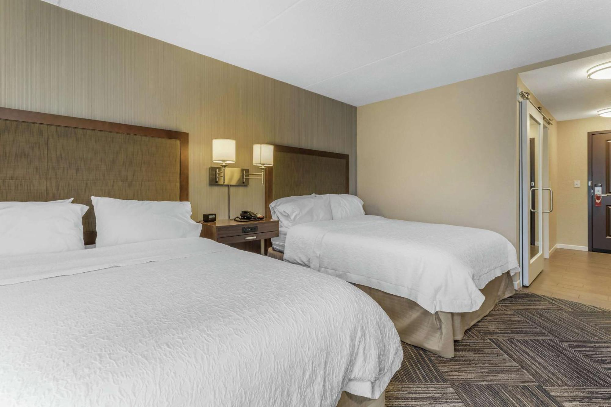 Hampton Inn Green Bay Downtown Bagian luar foto