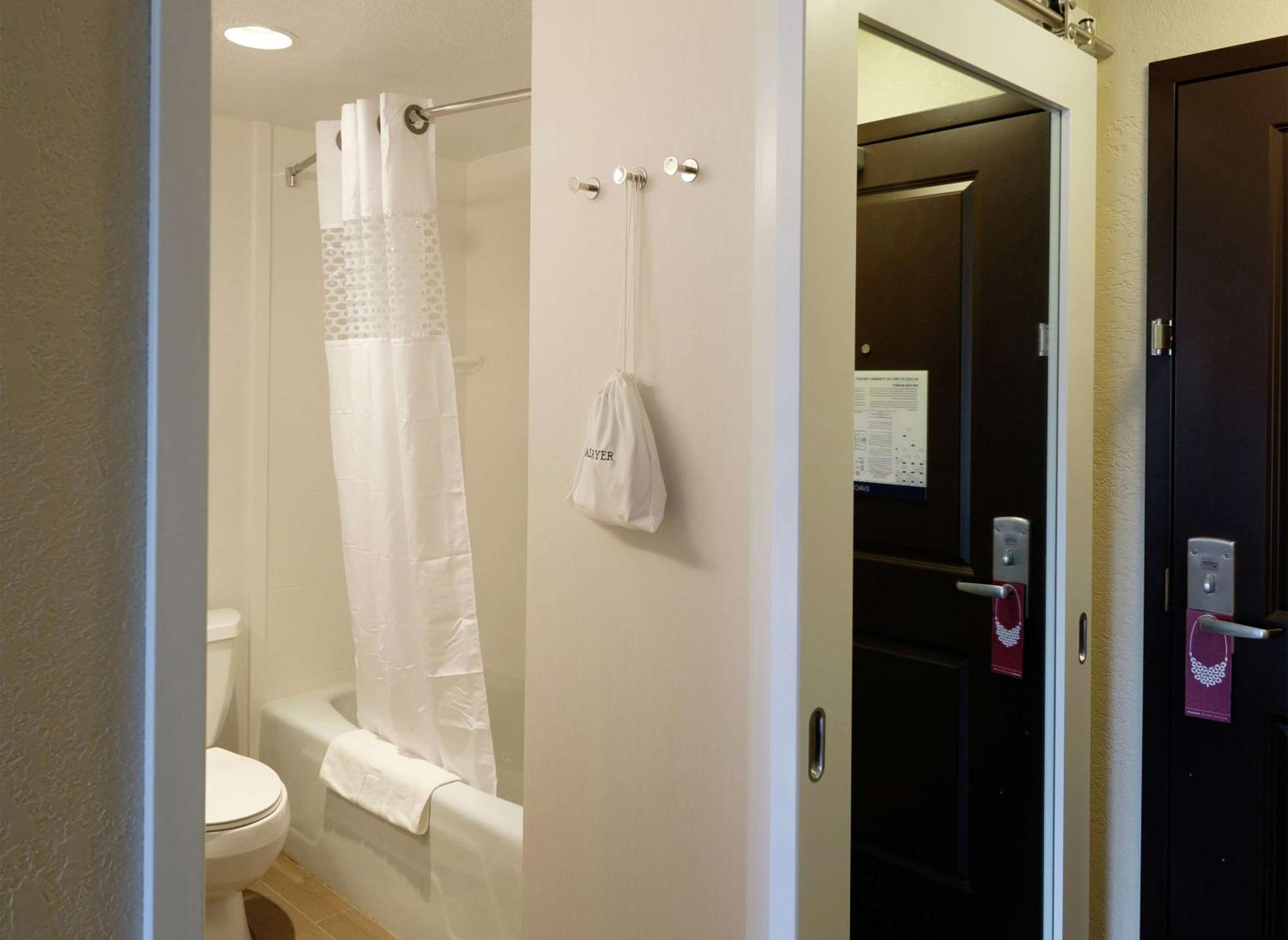 Hampton Inn Green Bay Downtown Bagian luar foto