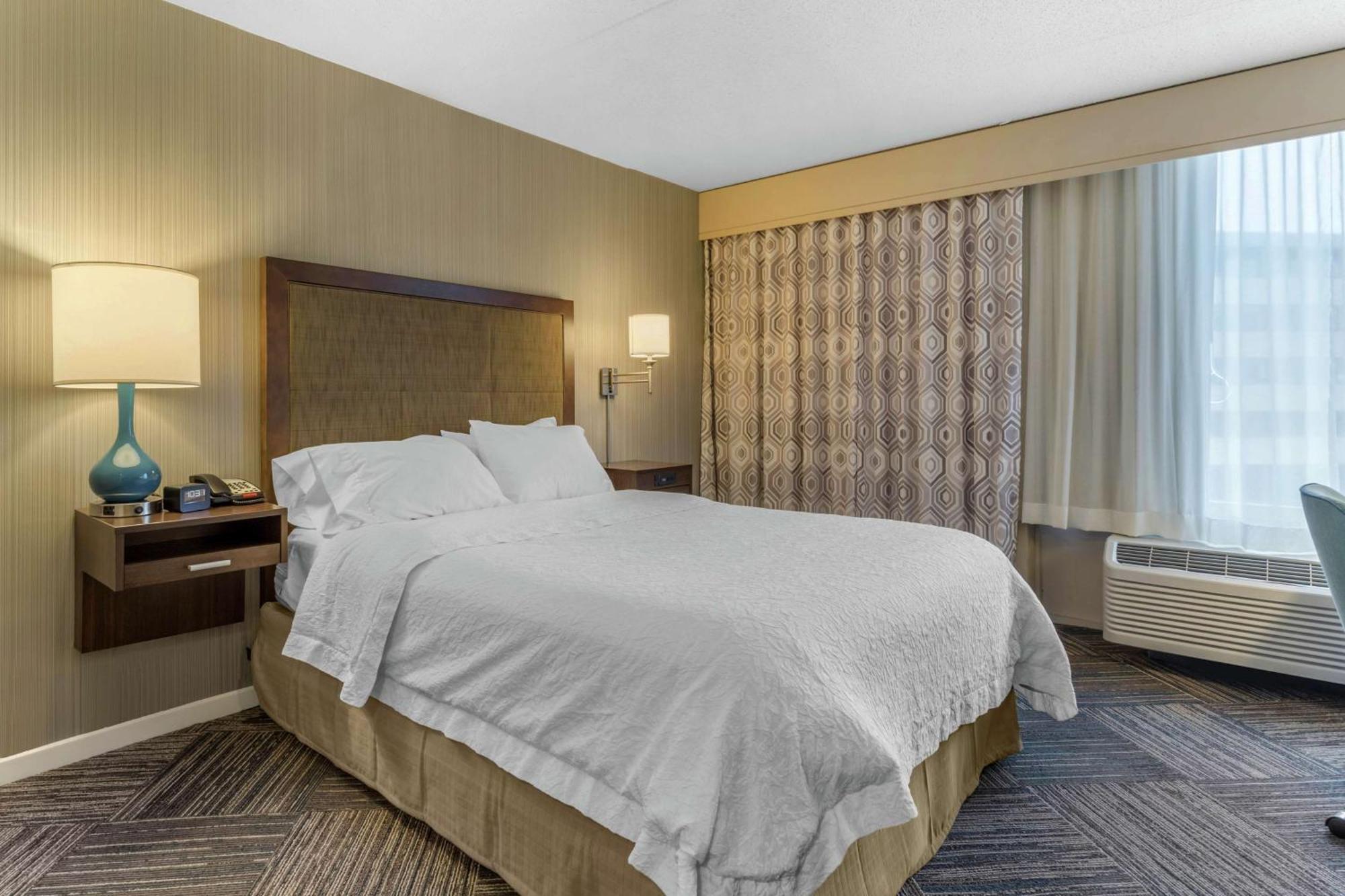 Hampton Inn Green Bay Downtown Bagian luar foto
